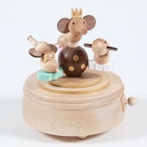 Bnib PAPYRUS Wooden music wind up box whimsy elephants carving gift keepsake